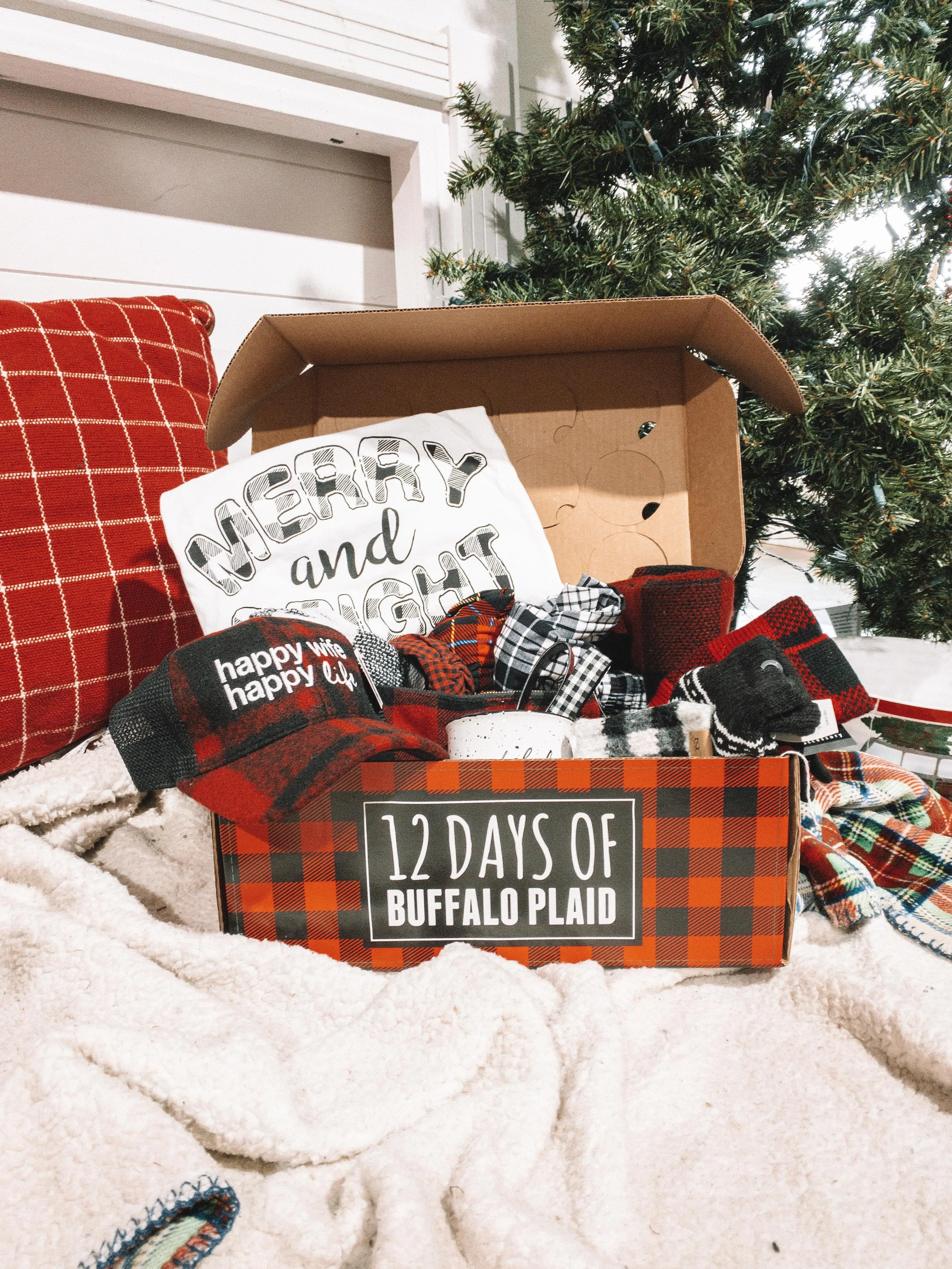 12 Days of Buffalo Plaid Christmas Advent Calendar**