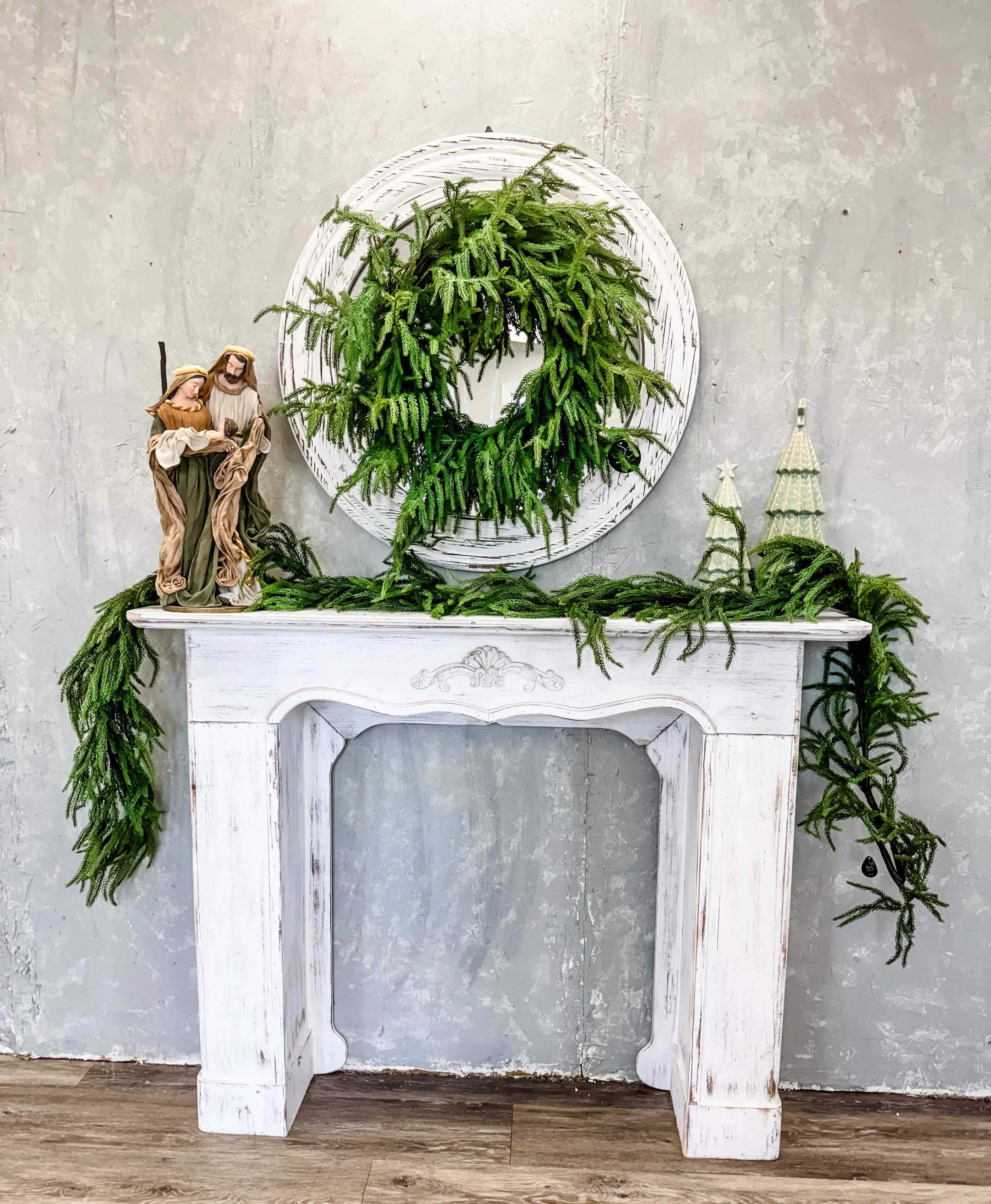 24" Natural Touch Norfolk Pine Wreath | XJ