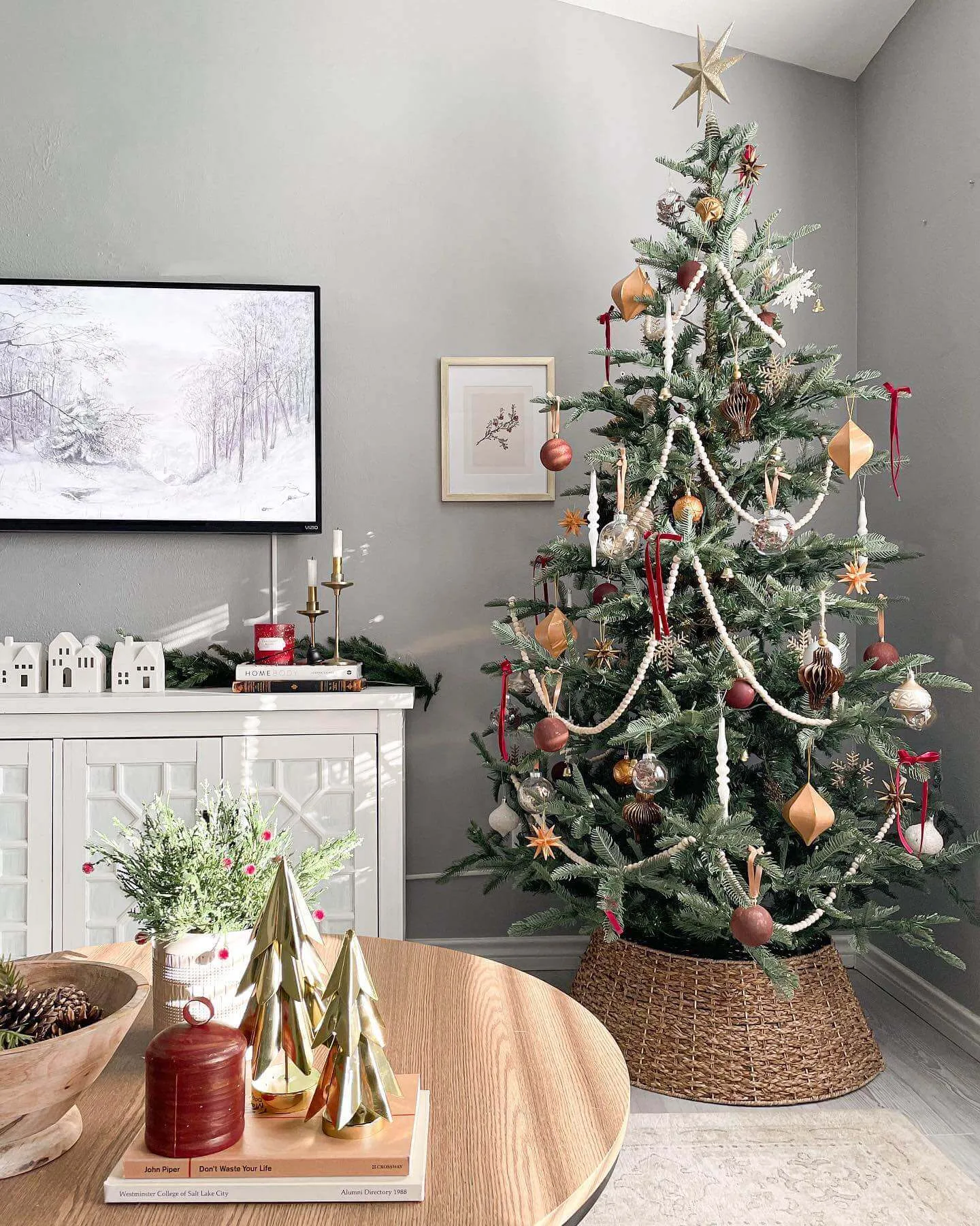 8' King Noble Fir Tree Unlit - OPEN BOX - FINAL SALE