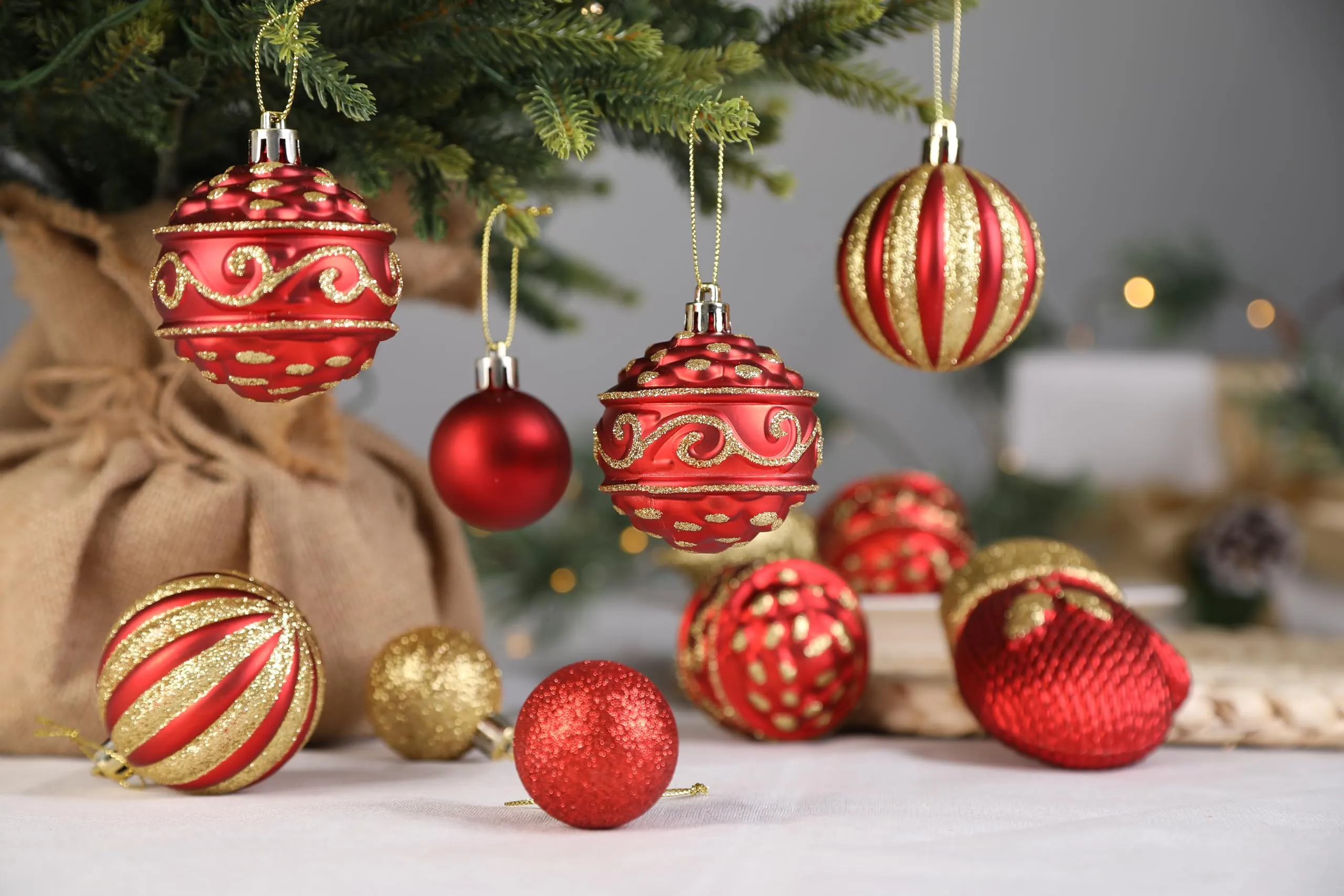 80pcs Red & Gold Christmas Balls Ornaments Set with Lanyards