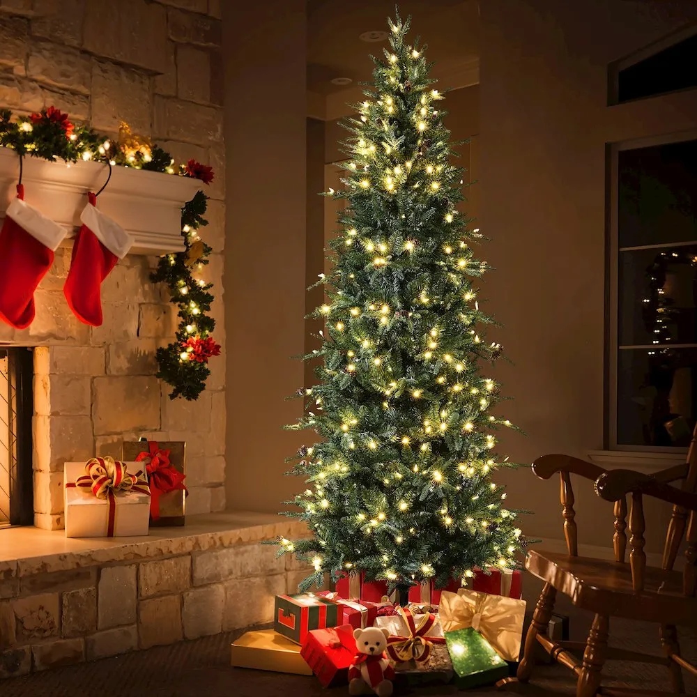 LuxenHome 7.5Ft Pre-Lit Green Slender Artificial Christmas Tree with Pine Cones