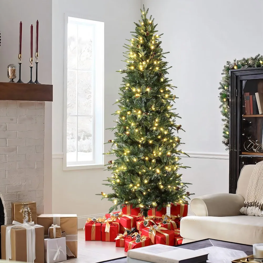 LuxenHome 7.5Ft Pre-Lit Green Slender Artificial Christmas Tree with Pine Cones