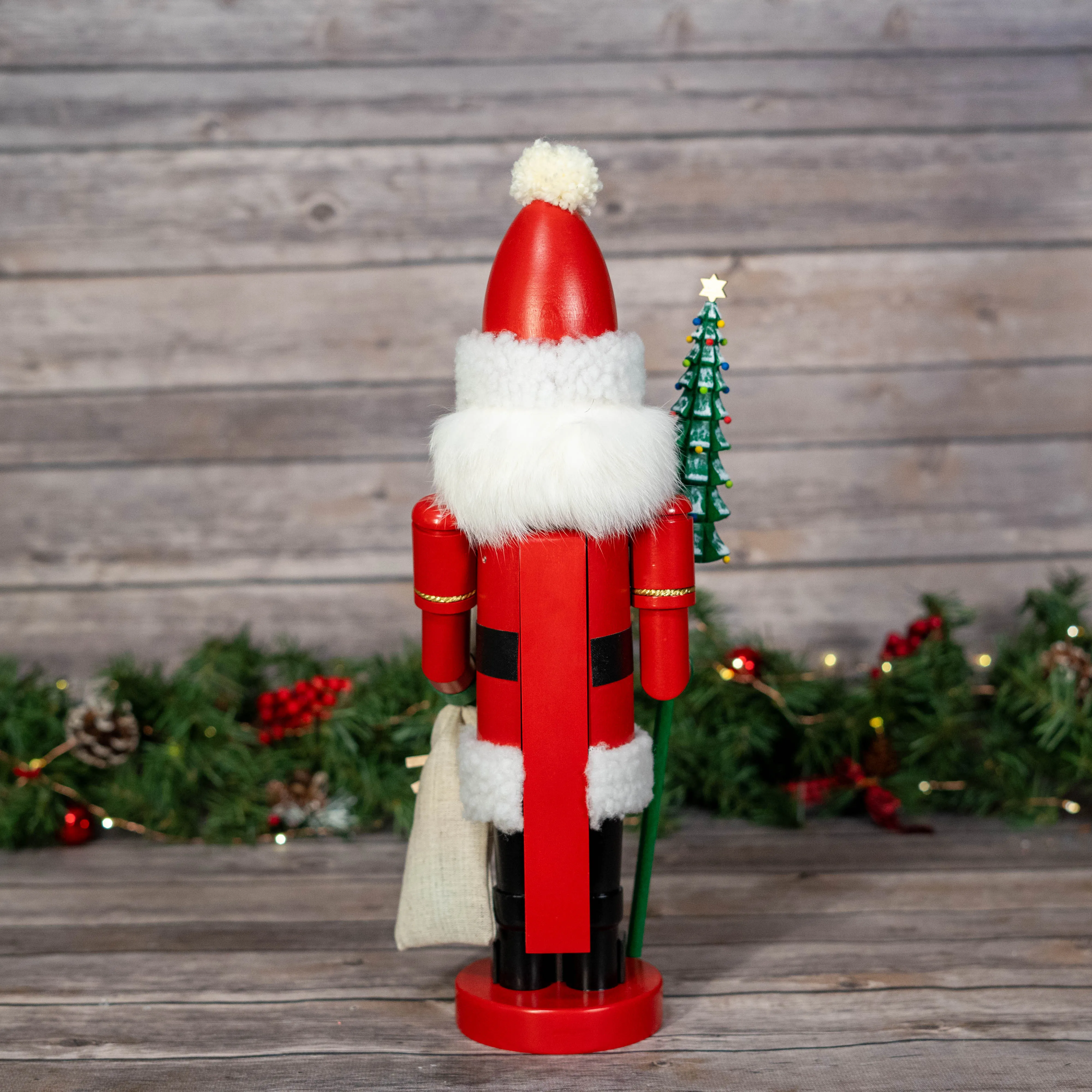 Nutcracker - Santa with Tree