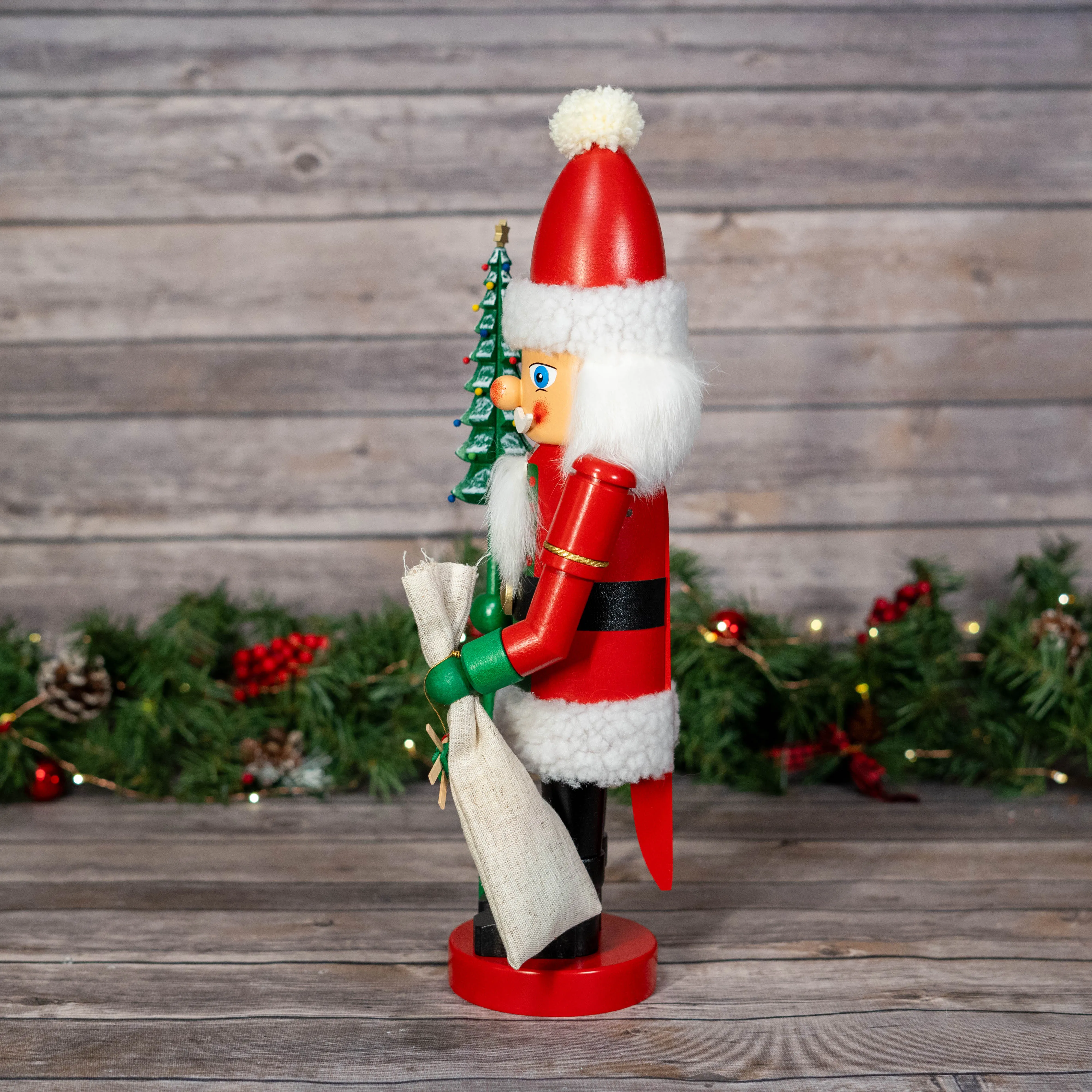 Nutcracker - Santa with Tree