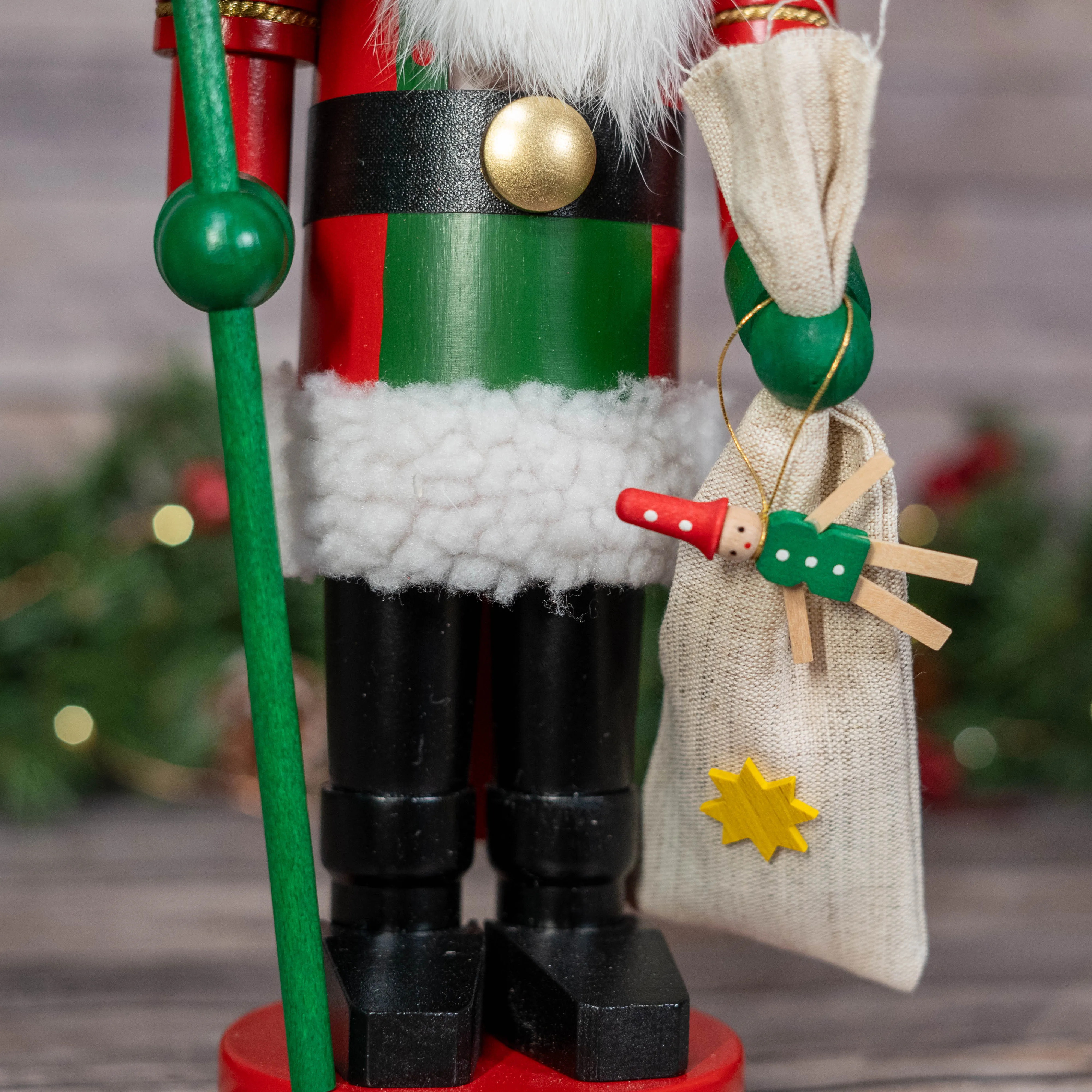 Nutcracker - Santa with Tree