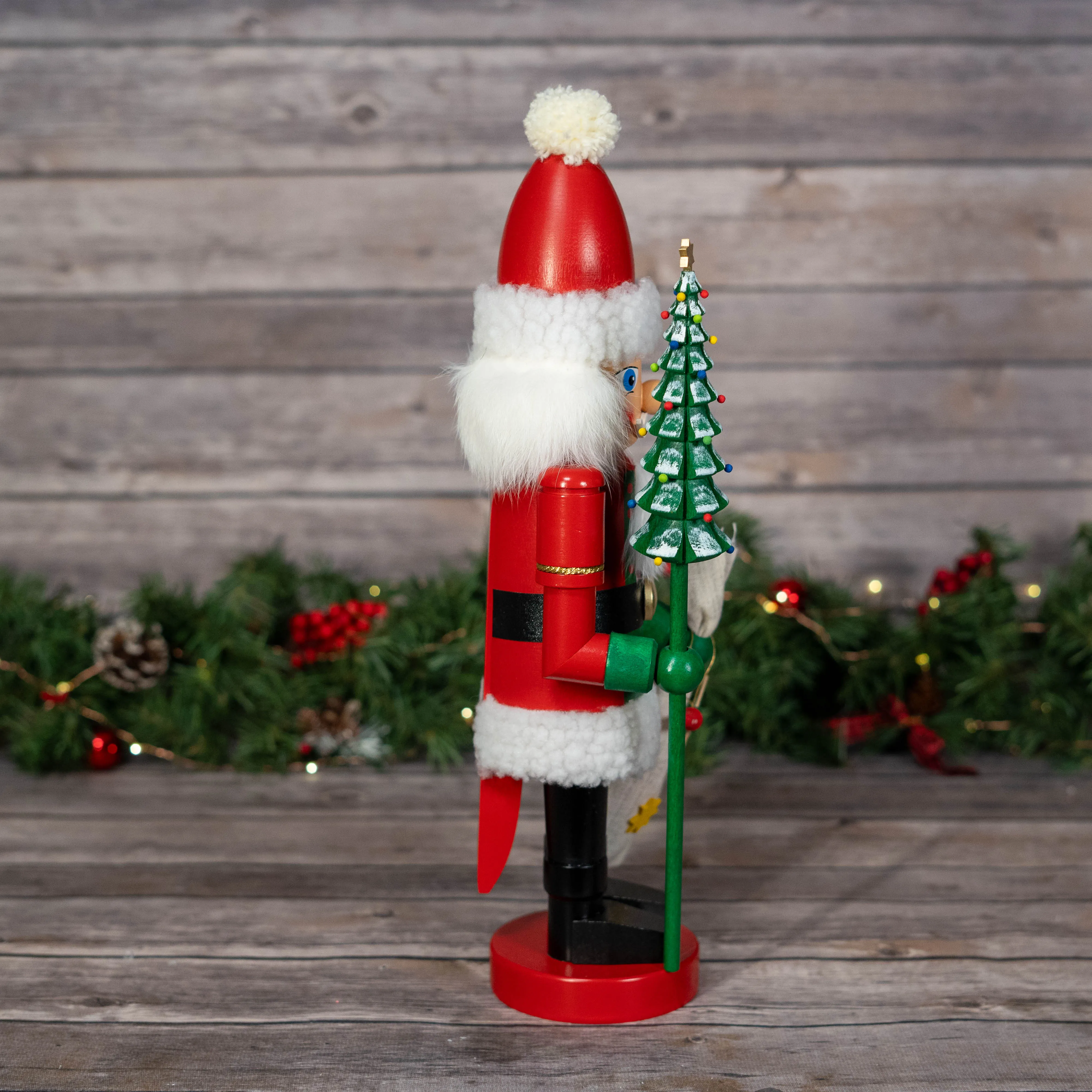 Nutcracker - Santa with Tree